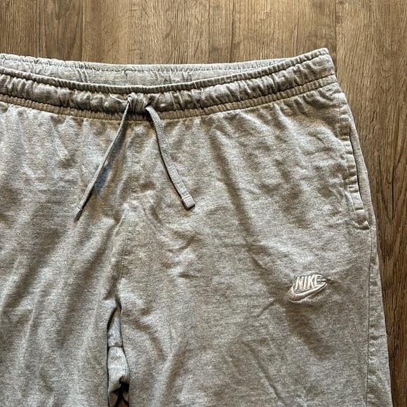 NIKE SHORTS SIZE(XXL) - Picture 4 of 7